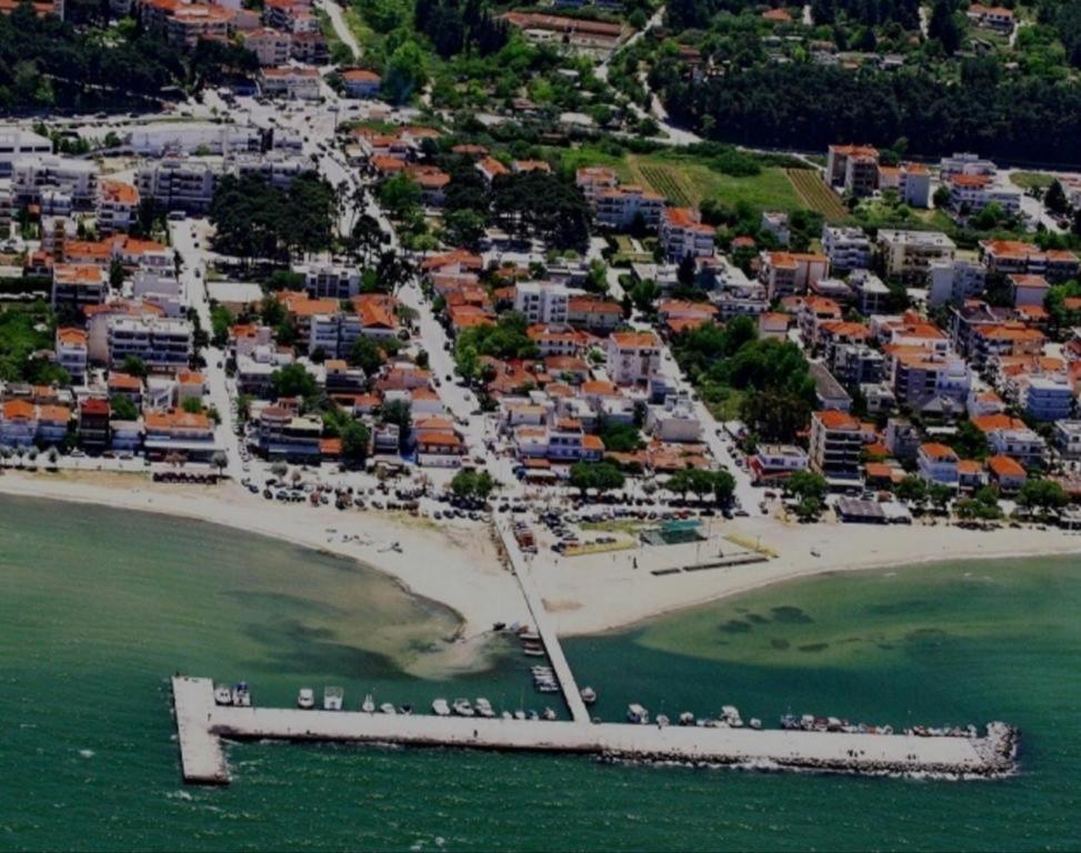 Dimitris Flat Lägenhet Neoi Epivatai Exteriör bild